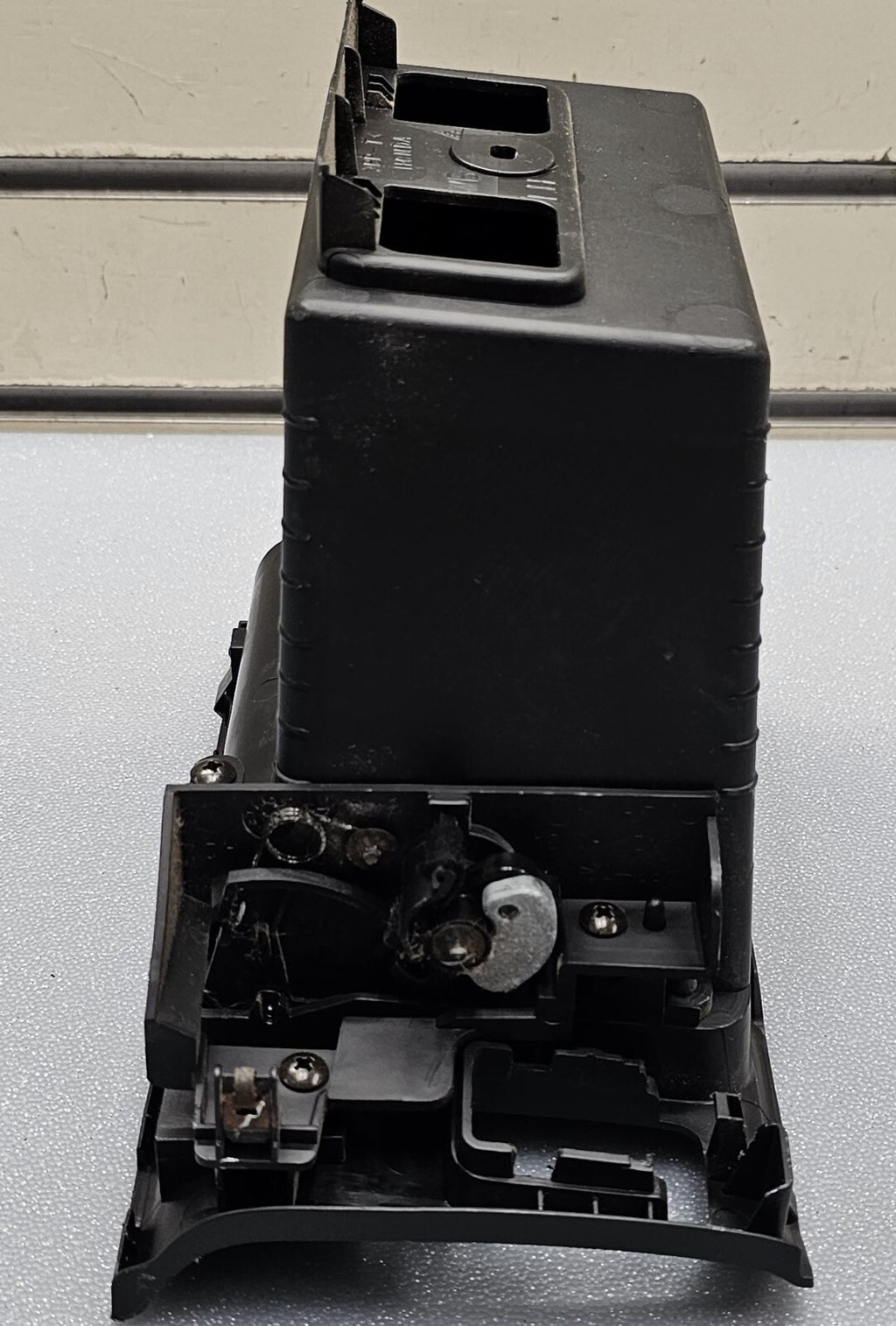 05-06 Honda CR-V OEM Center Dash Console Panel Storage Box Compartment Cubby Bin