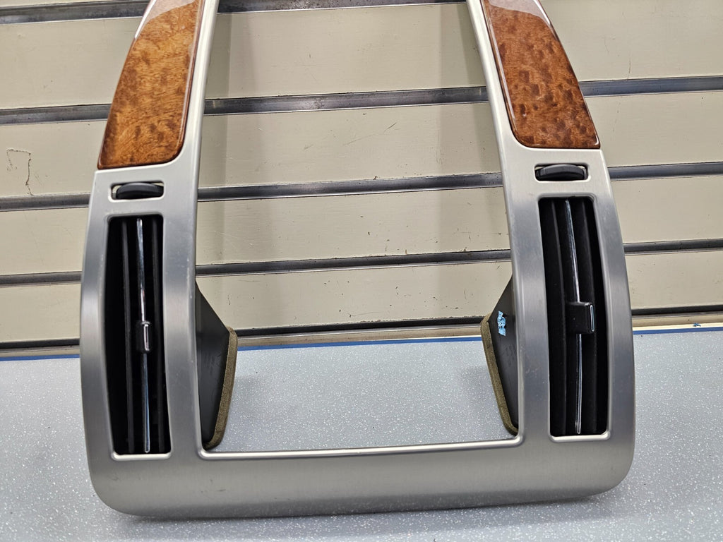 🔥08-11 CADILLAC STS CENTER DASH RADIO NAVIGATION TRIM SURROUND BEZEL SILVER
