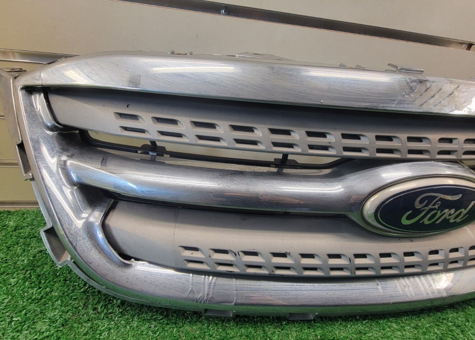 🔥2010-2012 Ford Taurus Upper Front Hood Grille w/Emblem Assembly Chrome SILVER