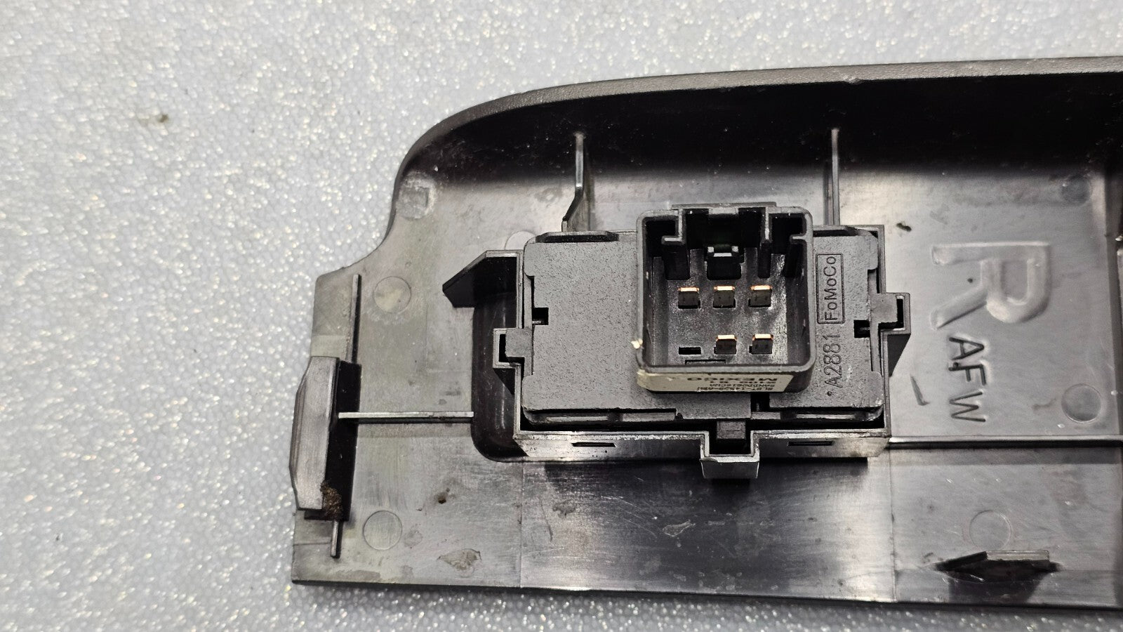 08-12 Escape Focus Front Right Passenger window Door Power Switch lock Black