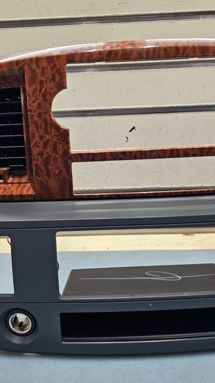 🔥06-08 Dodge RAM Dash RADIO Stereo Bezel Climate Trim Panel WOOD/DK GRAY