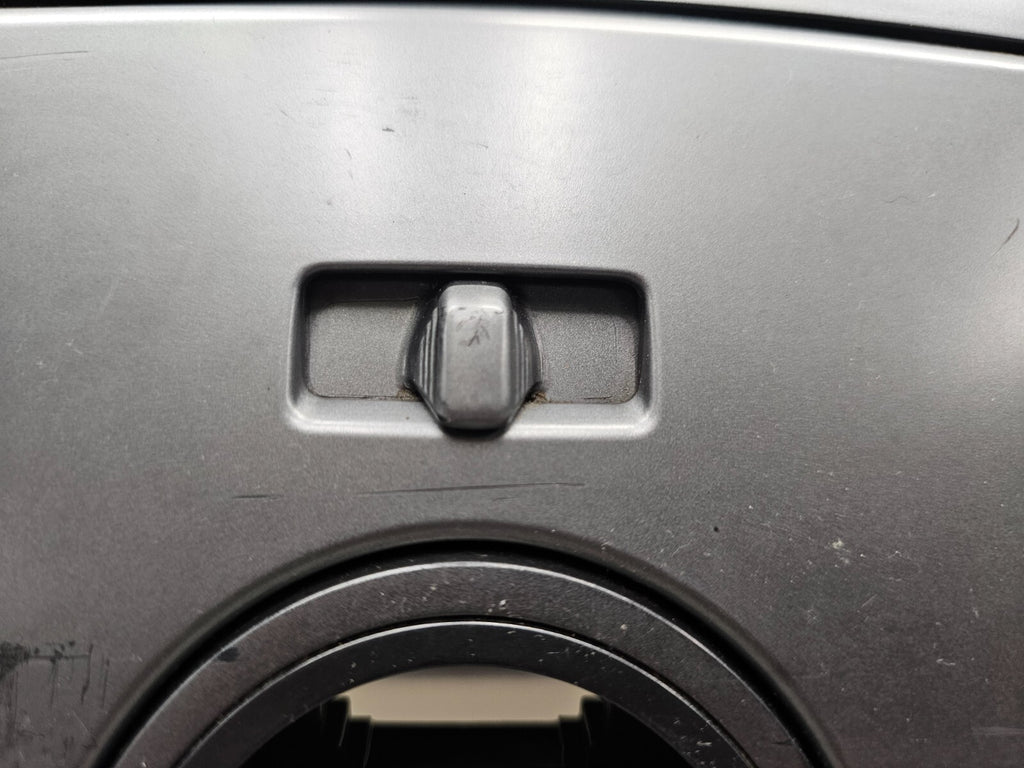 10-11 KIA SOUL PLUS CENTER DASH FM RADIO STEREO DISPLAY TRIM PANEL BEZEL DK GRAY