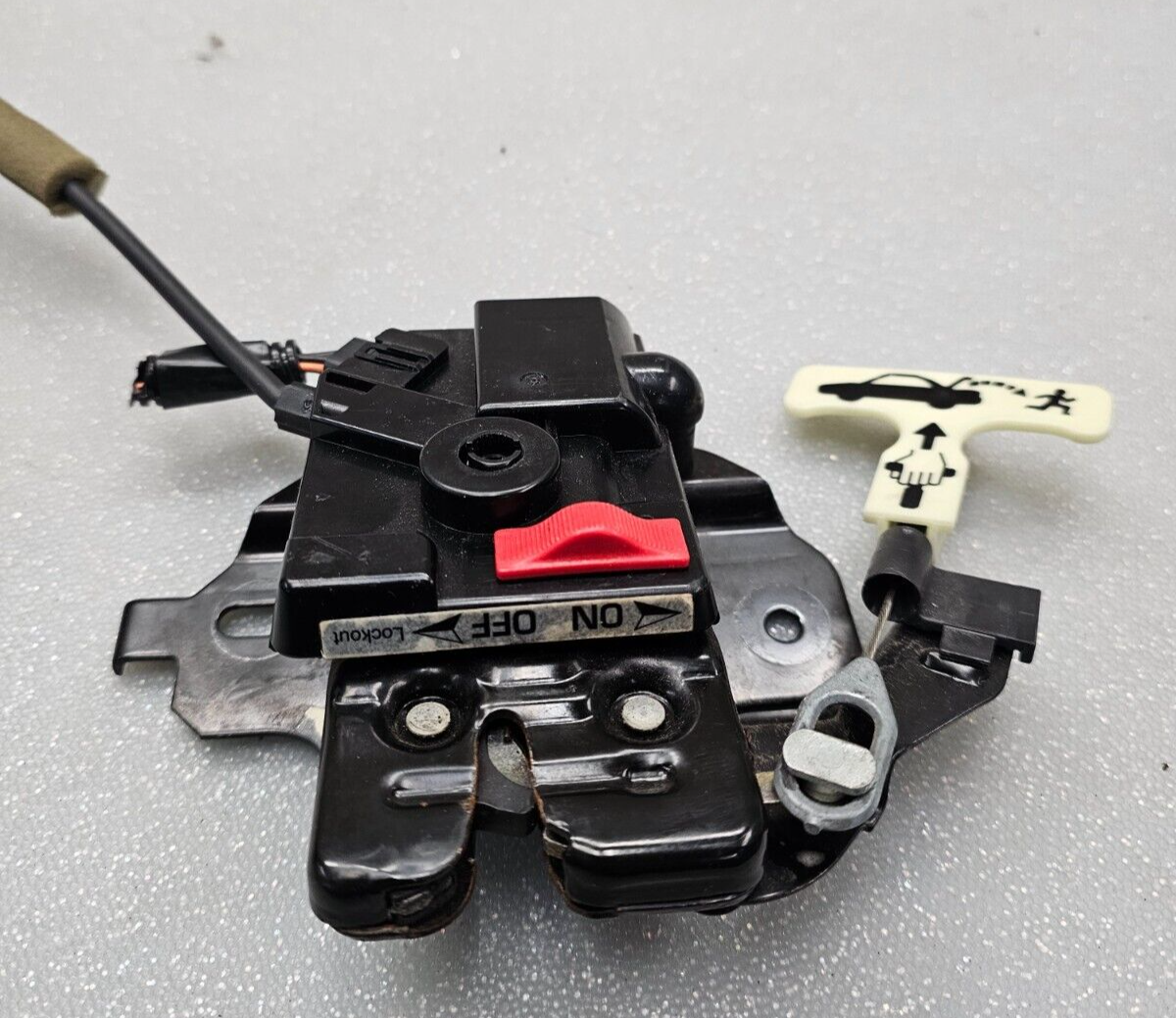 🔥1997-2004 Chevy Malibu Rear Trunk Latch Actuator Release Deck Lid ASSEMBLY OEM