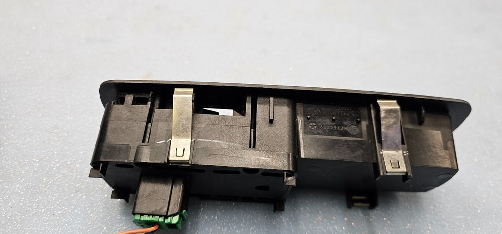 🔥08-11 Grand Caravan Nitro Journey Ram T&C Right Passenger Window Switch BLACK