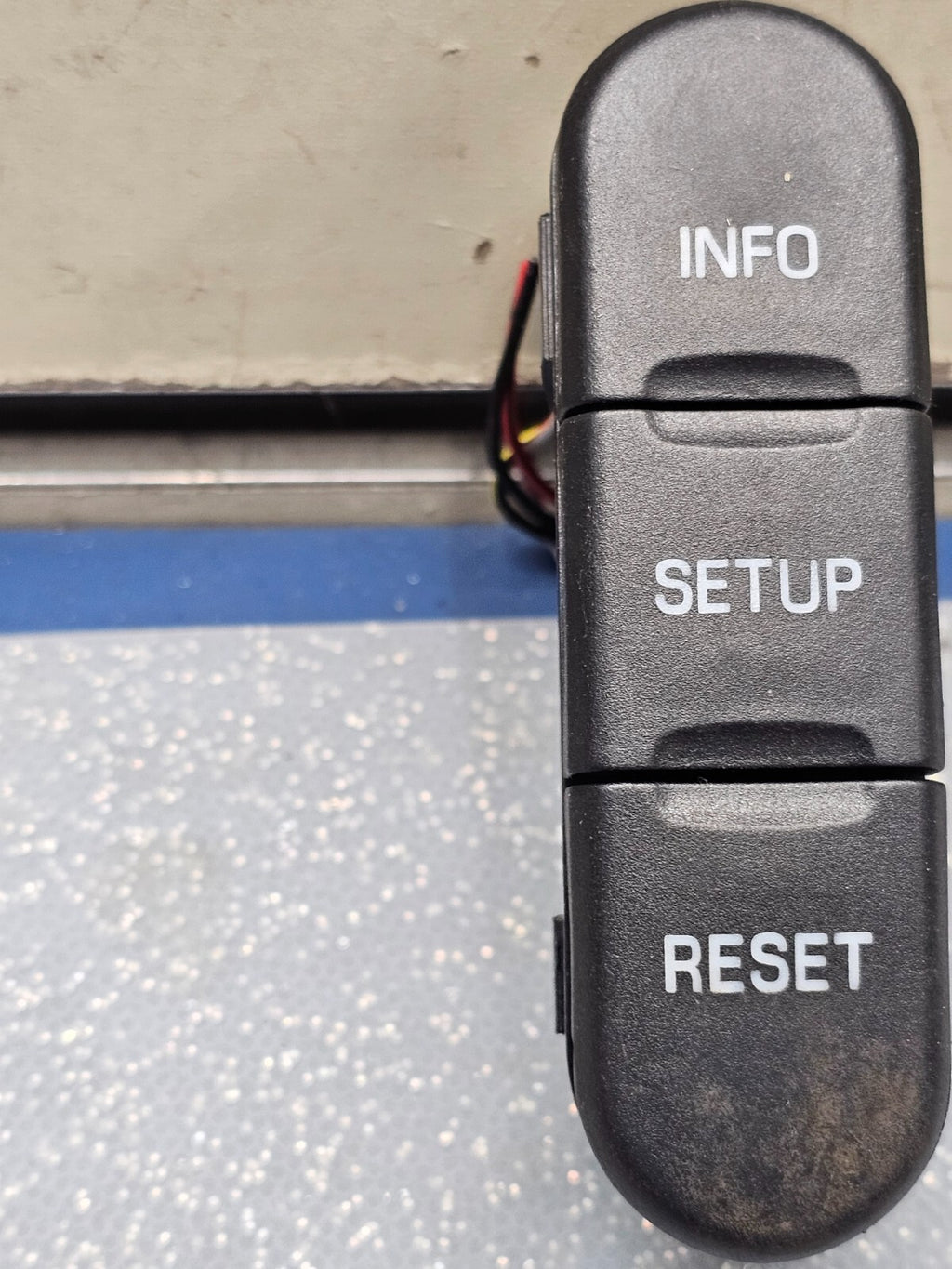 02-05 Explorer Mountaineer Left Driver Information Display Switch SETUP Assembly