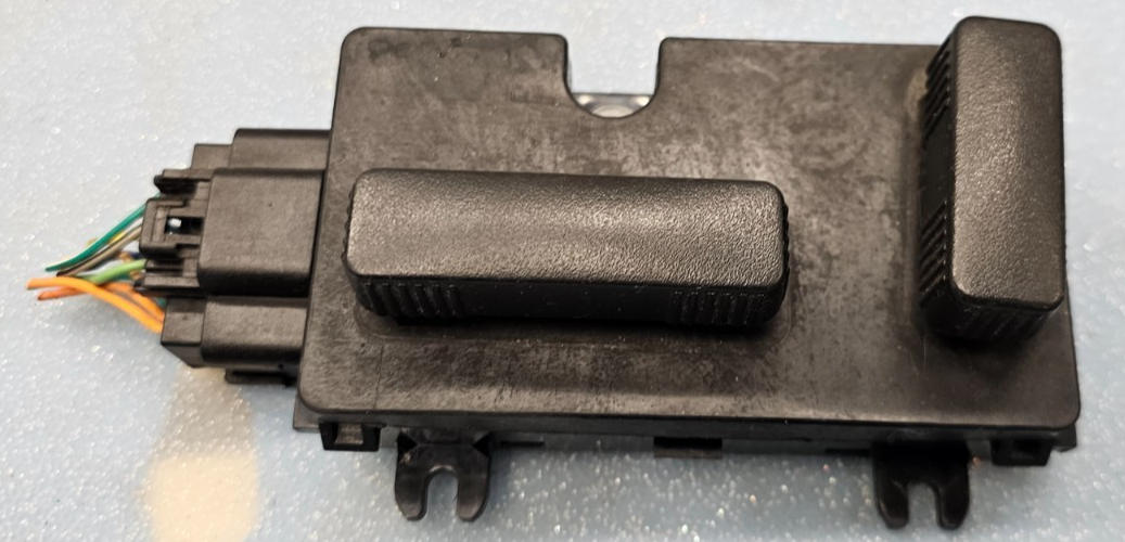 🔥03-06 SILVERADO SIERRA Front Left DRIVER Seat Adjuster Heat SWITCH Bezel Black