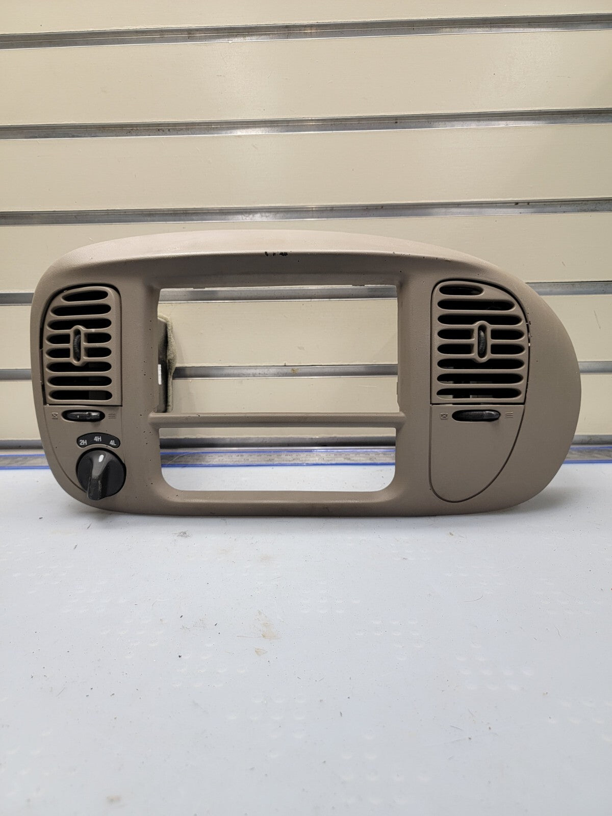 🔥97-03 Ford F150 Center Dash Radio Climate Trim BEZEL Panel AIRBG Line TAN