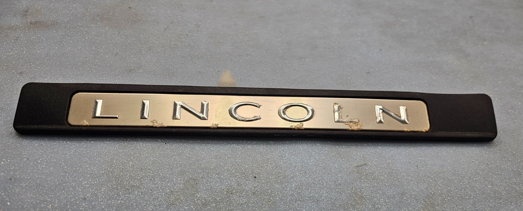 🔥2003-2011 Lincoln Town Car OEM Genuine Interior Trim Door Sill Plate