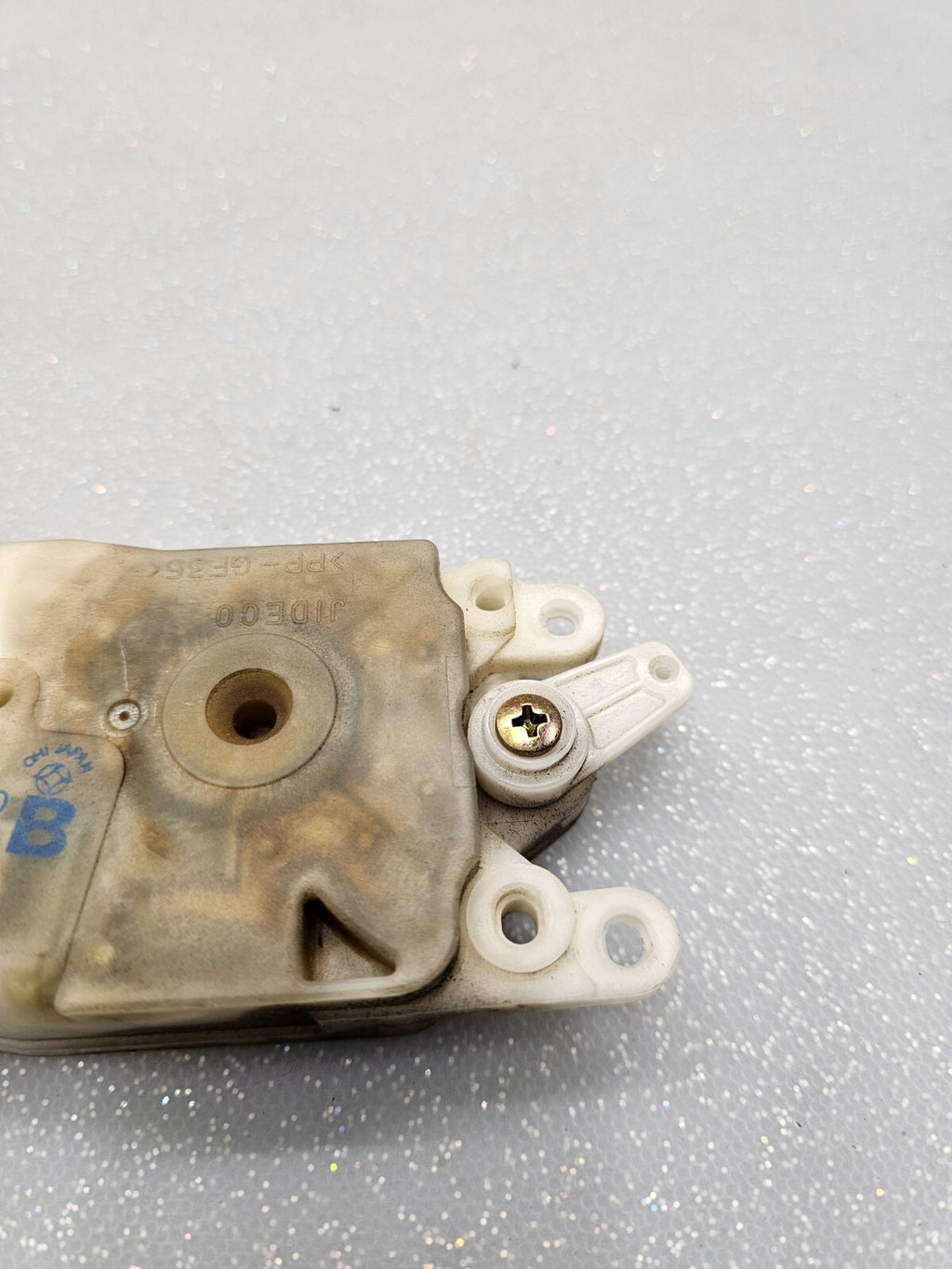 05-12 Nissan Pathfinder Armada Lid Door Window Glass Actuator Lock Assembly OEM