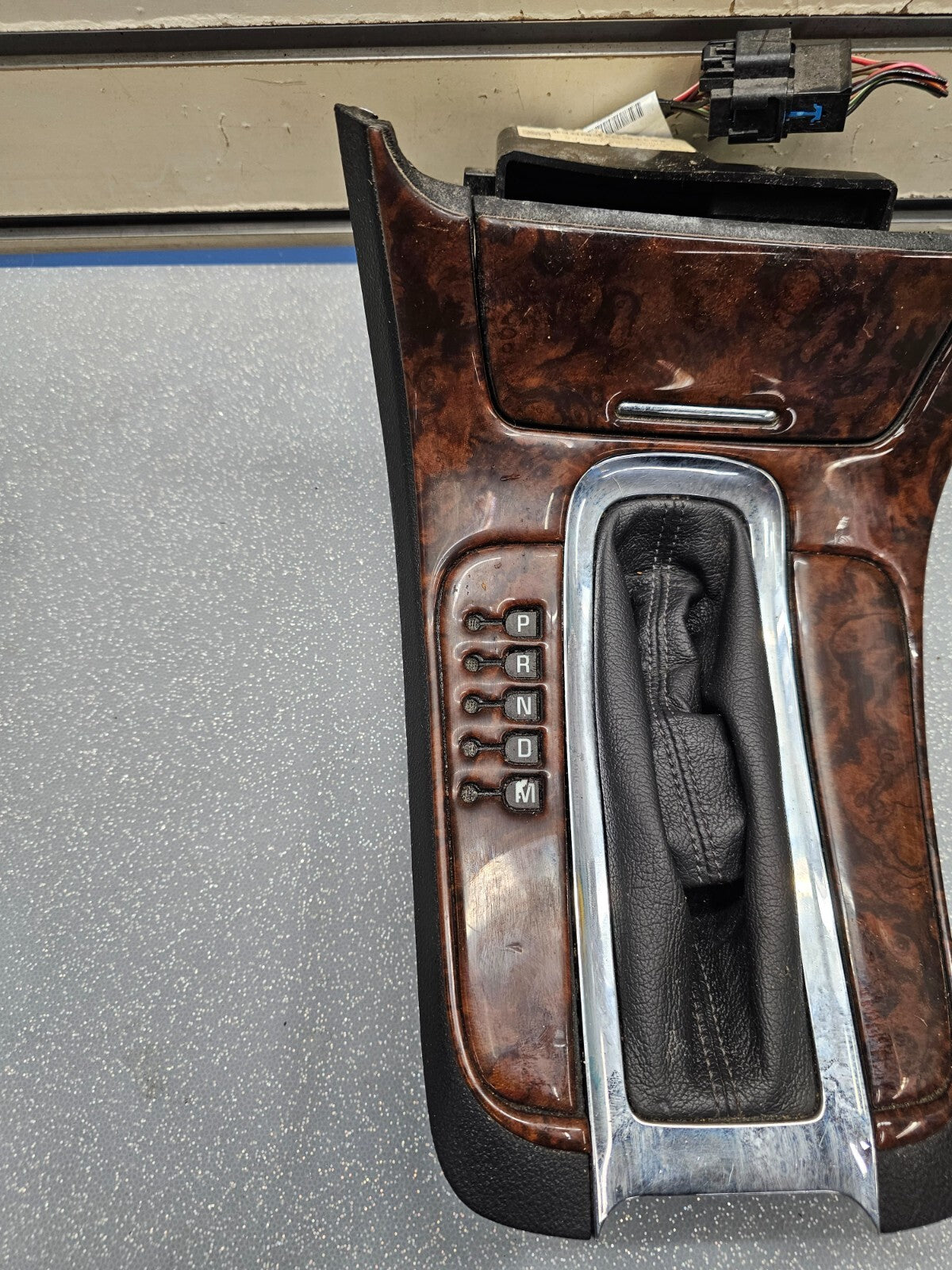 🔥08-12 MALIBU AUTOMATIC TRANSMISSION FLOOR GEAR LEVER SHIFTER TRIM BEZEL WOOD