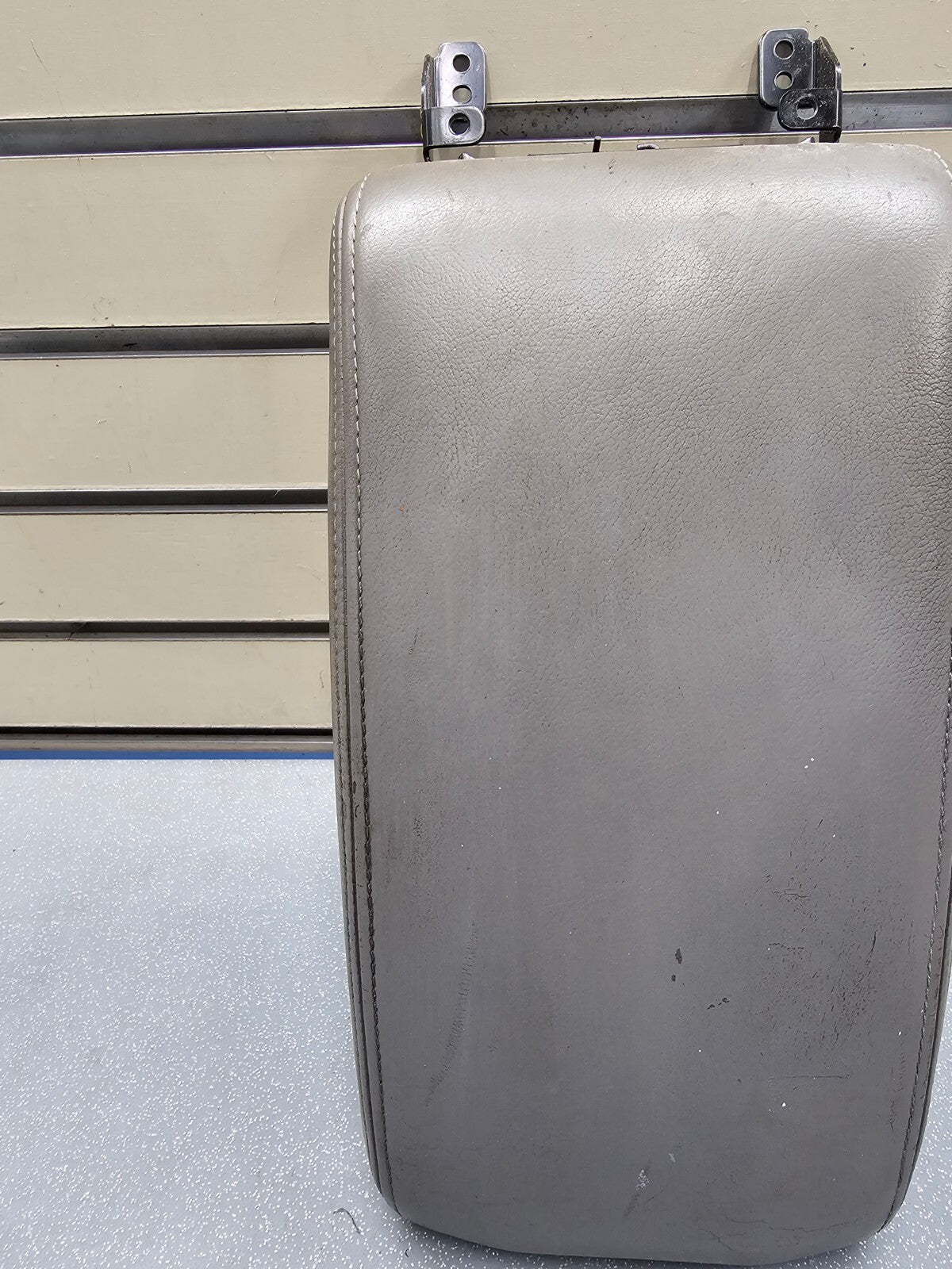 🔥02-06 CAMRY SOLARA LEXUS ES330 CENTER CONSOLE LID ARM REST COVER ASSEMBLY GRAY