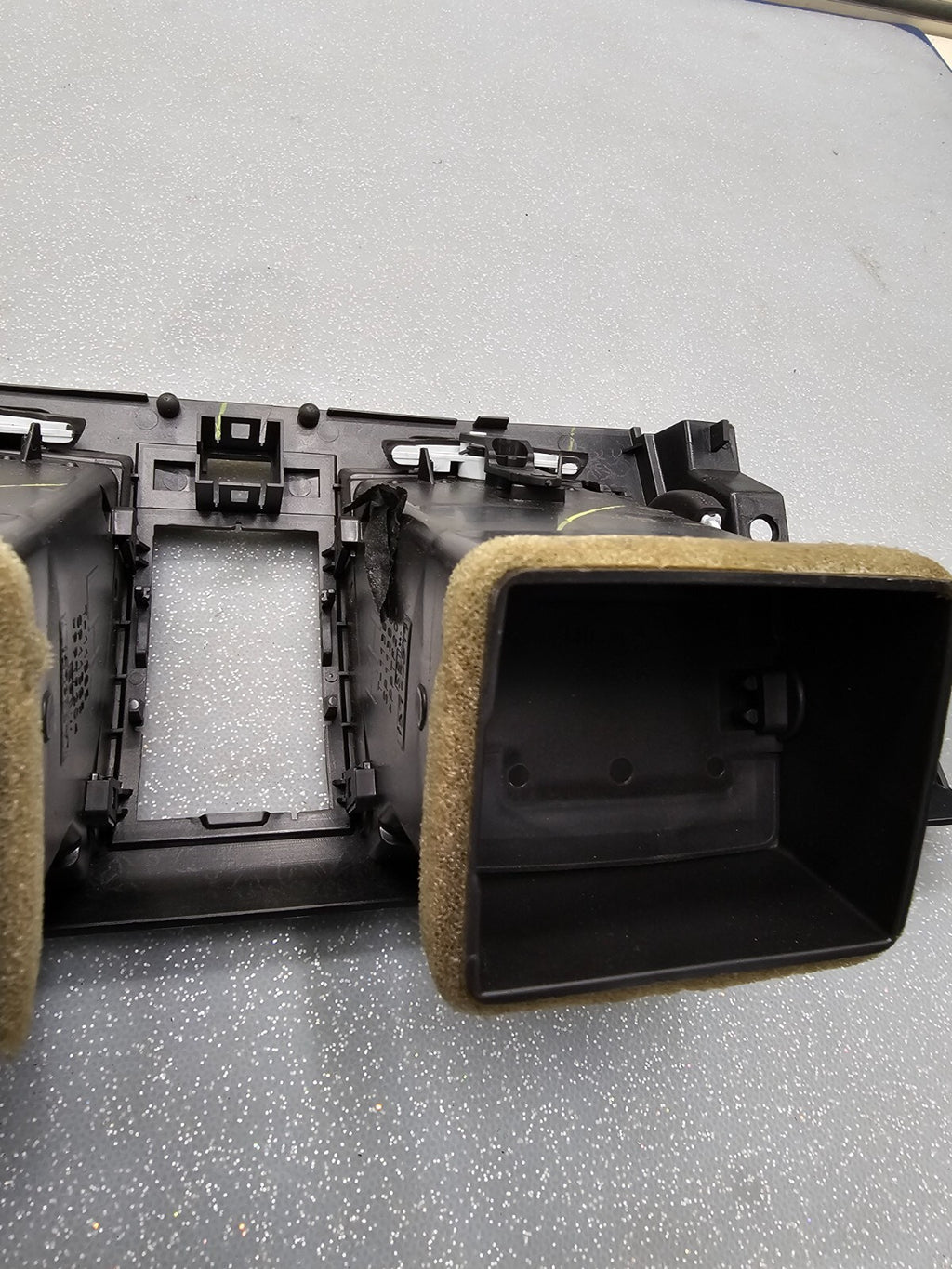 🔥06-11 Cadillac DTS Dash Center Air Vent Heater Filter Trim Bezel Conditioning