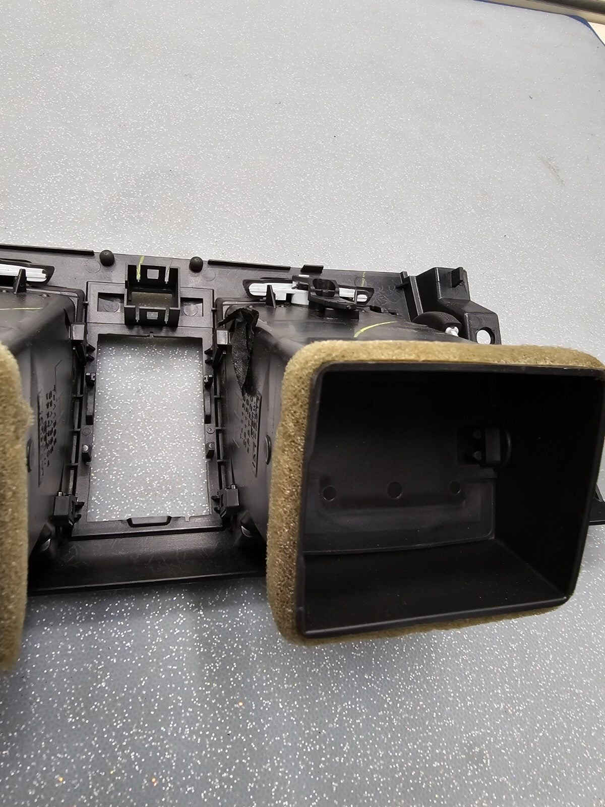 🔥06-11 Cadillac DTS Dash Center Air Vent Heater Filter Trim Bezel Conditioning