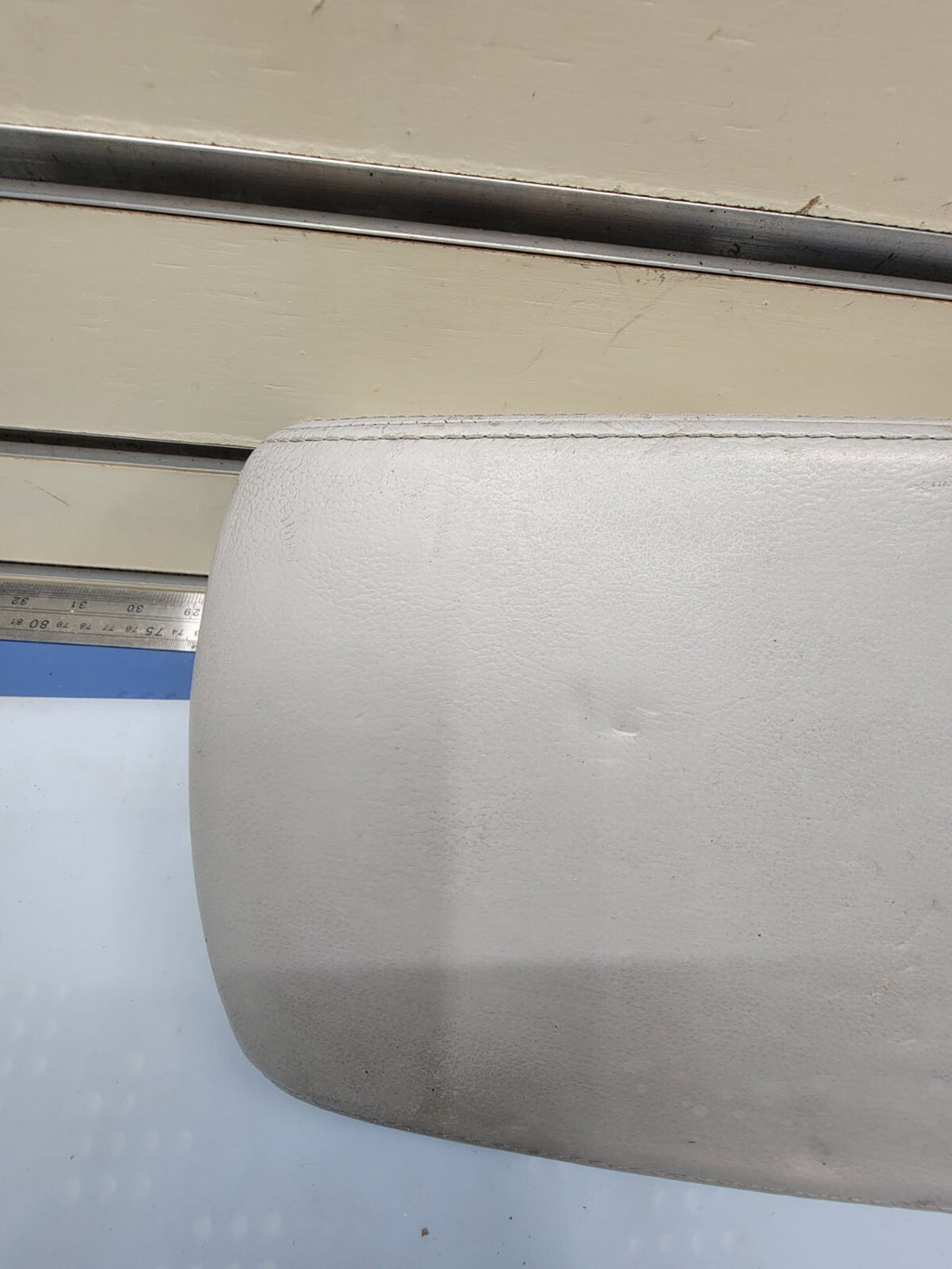 🔥07-11 TOYOTA CAMRY CENTER CONSOLE ARM REST LID COVER TOP PAD BOX LIGHT GRAY