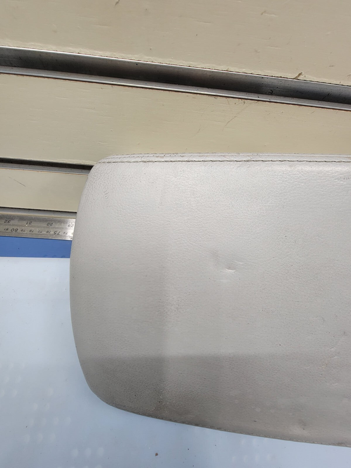 🔥07-11 TOYOTA CAMRY CENTER CONSOLE ARM REST LID COVER TOP PAD BOX LIGHT GRAY