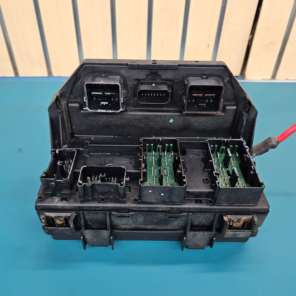 🔥2013 DODGE GRAND CARAVAN TOWN & COUNTRY TIPM FUSE BOX BCM POWER MODULE RELAY