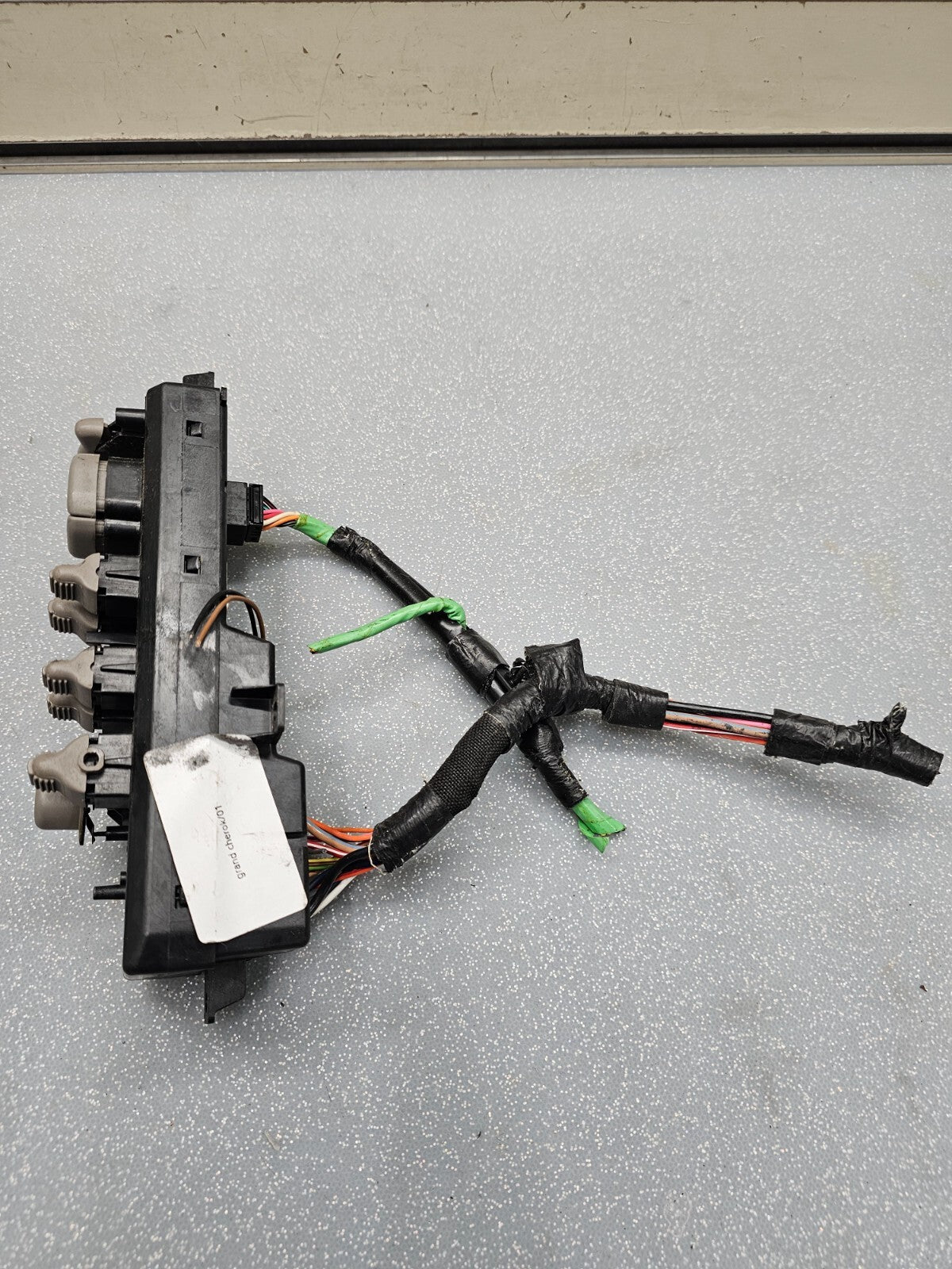99-04 Jeep Grand Cherokee Driver Left Master Door Window Mirror Switch Assembly