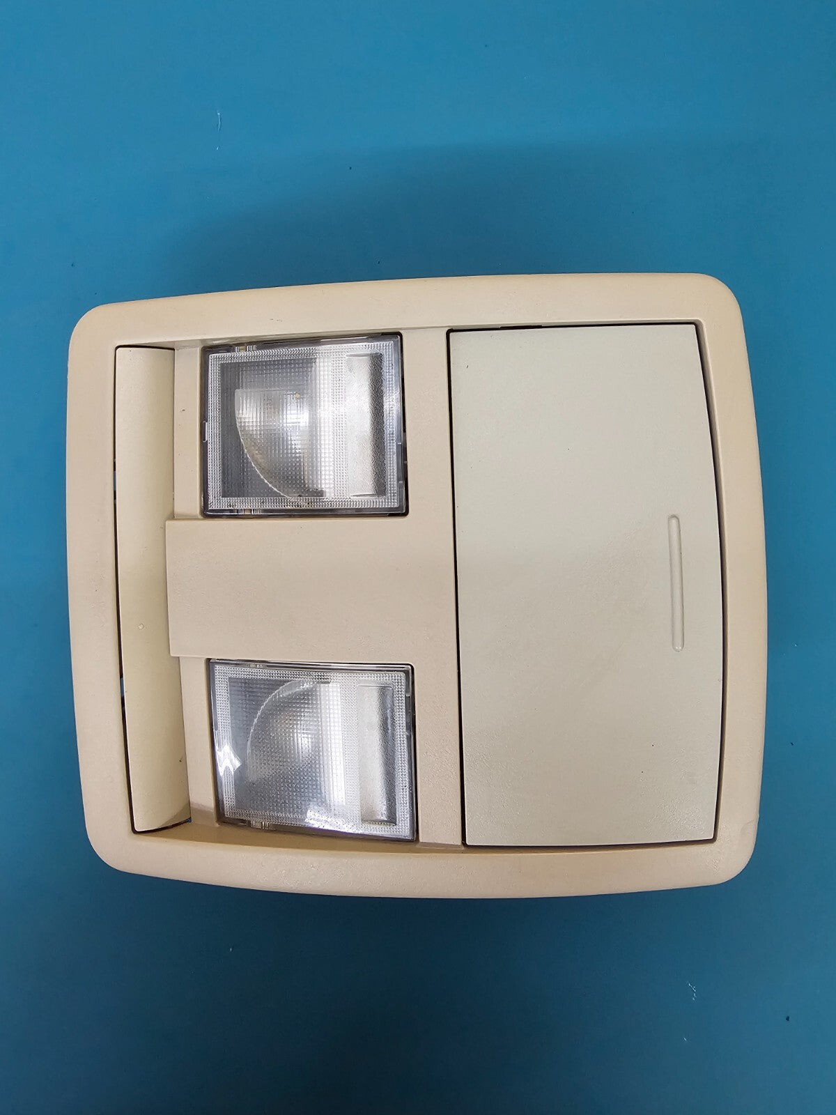 05-07 Chrysler 300 Charger Overhead Console Dome Map Light Storage Assembly Tan