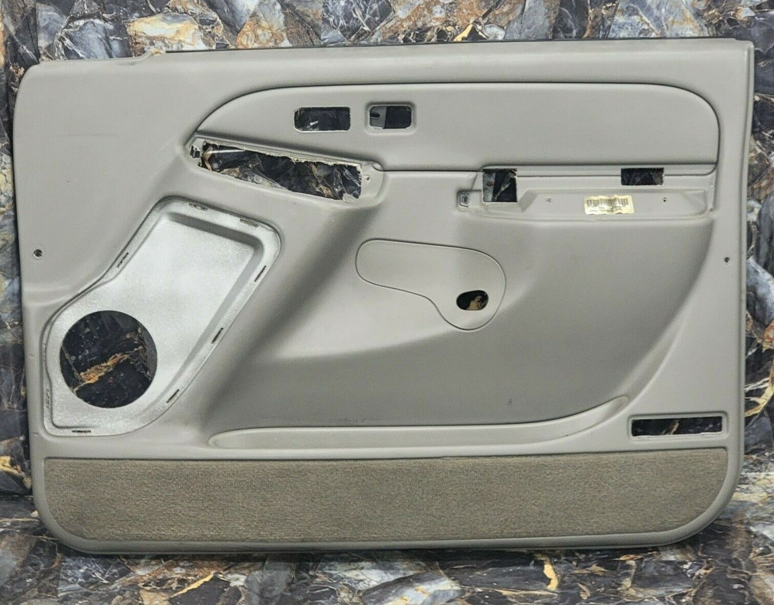 🔥03-06 Silverado SIERRA Door Panel Front RIGHT/No Arm LIGHT GRAY speaker D5