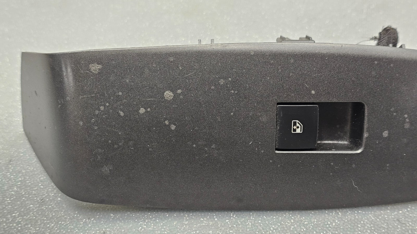 🔥13-15 CHEVY MALIBU FRONT RIGHT PASSENGER POWER DOOR WINDOW SWITCH LOCK GRAY