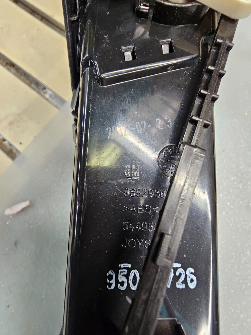 🔥2011 - 2015 Chevrolet Cruze Center Dash Air Vent Bezel trim silver