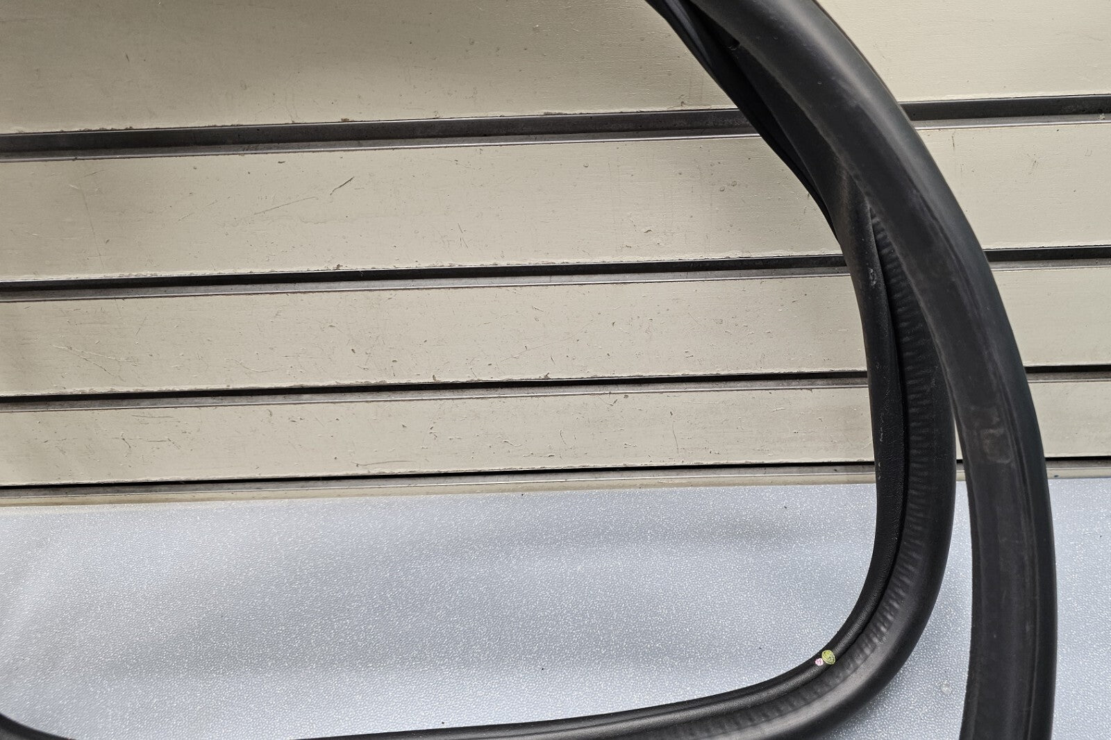 🔥08-12 Ford Escape Liftgate Tailgate Glass Surround Weatherstrip Seal Rubber