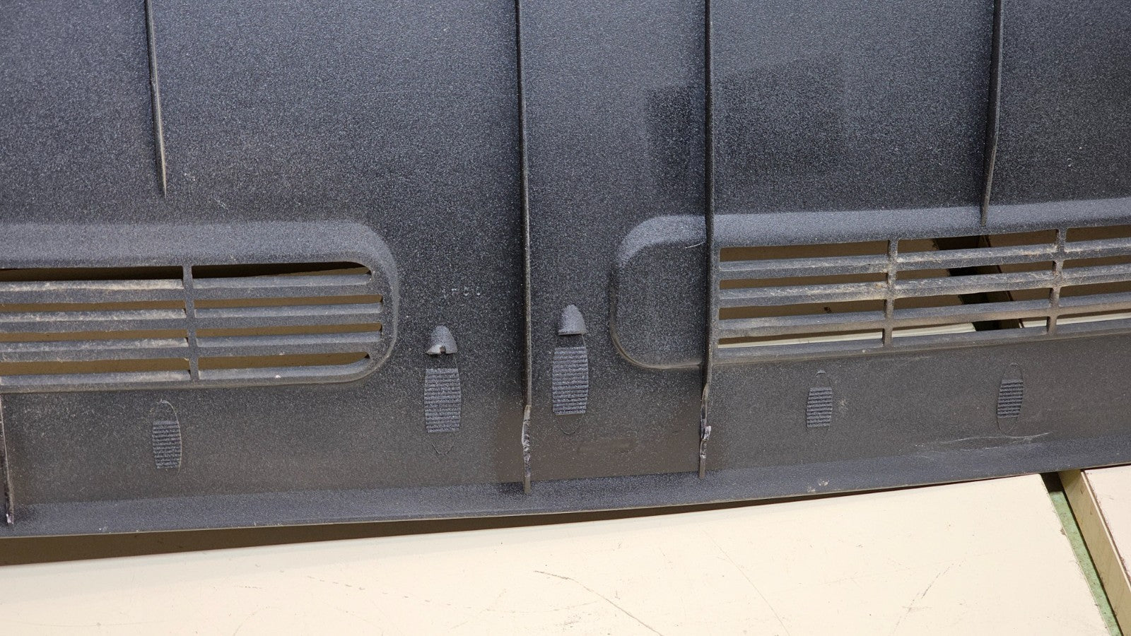 🔥99-06 SILVERADO SIERRA TAHOE Upper Cap Cover Top Dashboard Pad GRAPHITE DP1