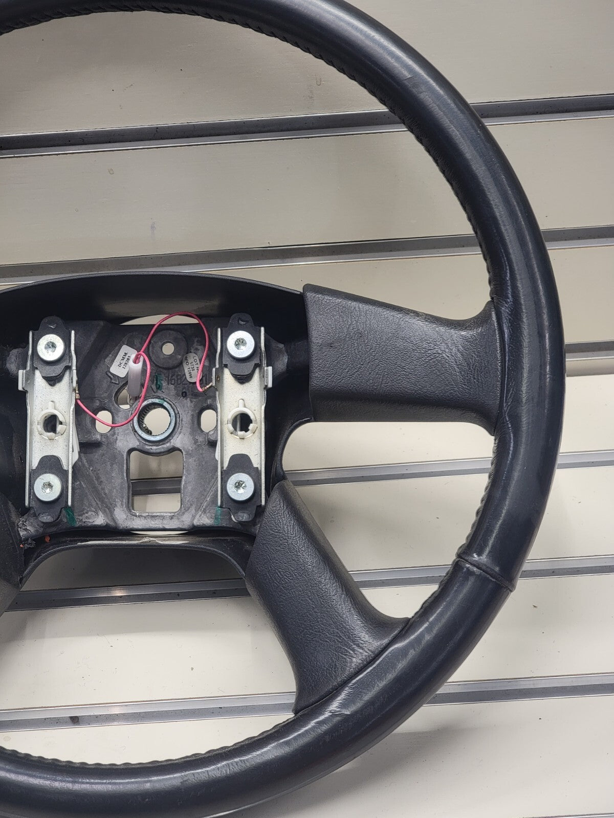 🔥03-06 SILVERADO SIERRA YUKON TAHOE SUBURBAN STEERING WHEEL LEATHER BLACK