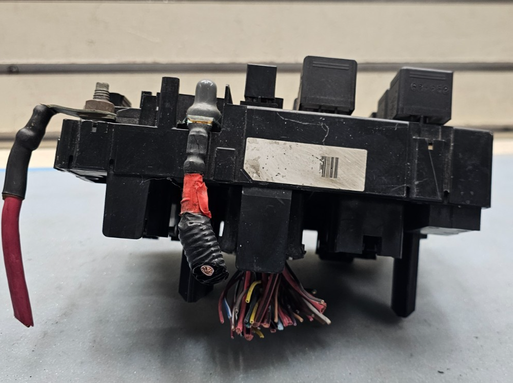 🔥07-09 Equinox Torrent Engine Fuse Relay Box Control Junction Module TIPM Unit