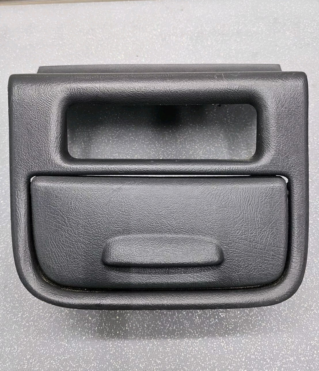 🔥99-02 SILVERADO TAHOE SIERRA CENTER CONSOLE FRONT LOWER CUBBY BEZEL STORAGE