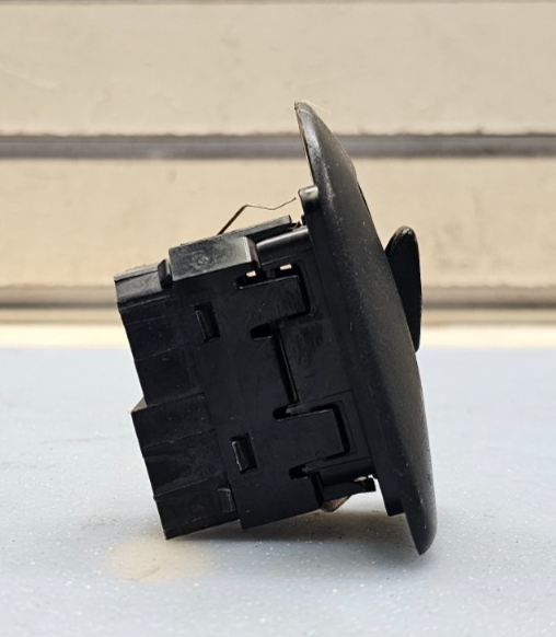 03-06 Silverado Tahoe Suburban Yukon Sierra Right Rear Window Door Switch Black