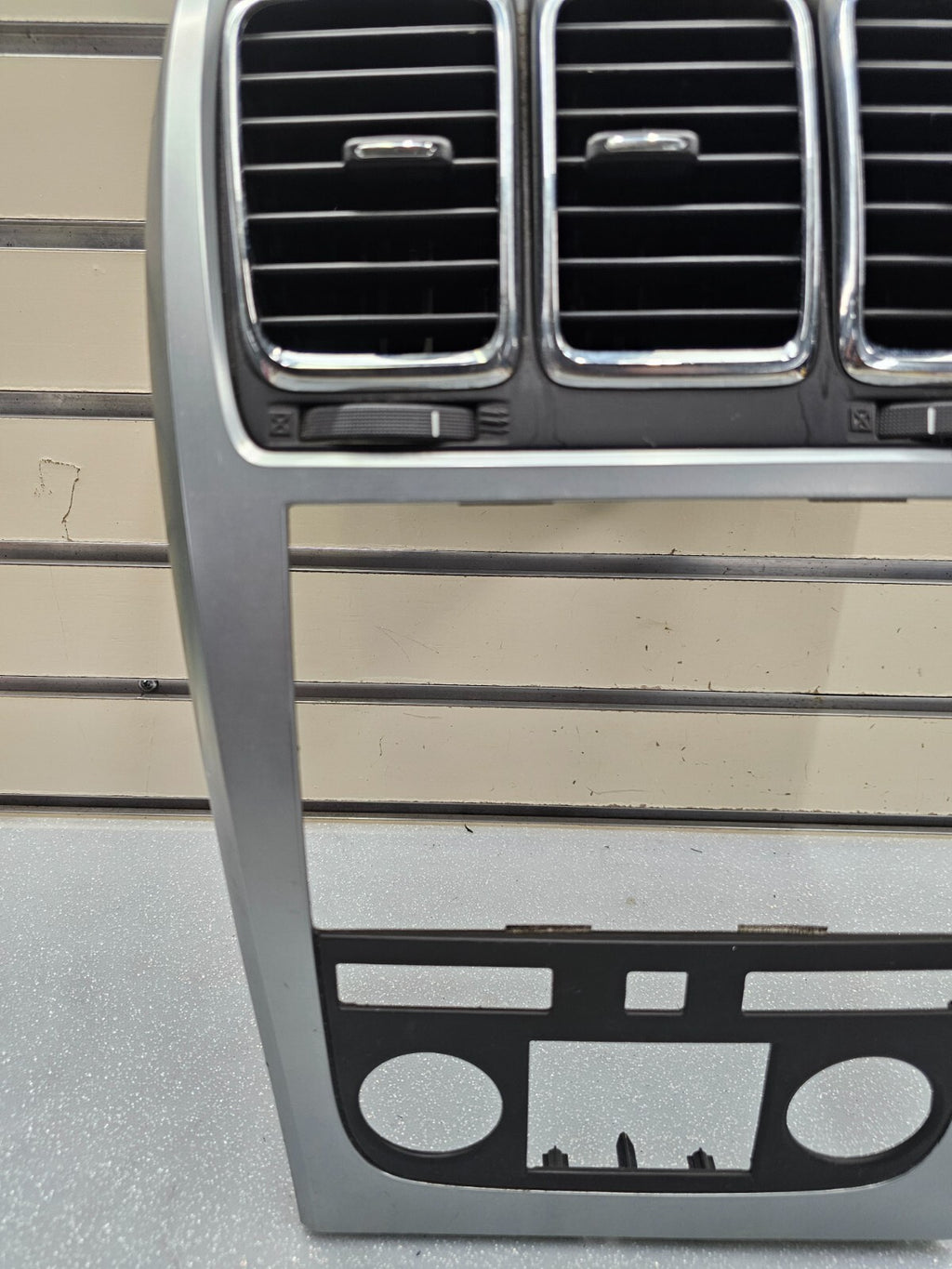 🔥07-12 Acadia Center Dash AM FM Radio Stereo Bezel Climate Trim Panel Silver