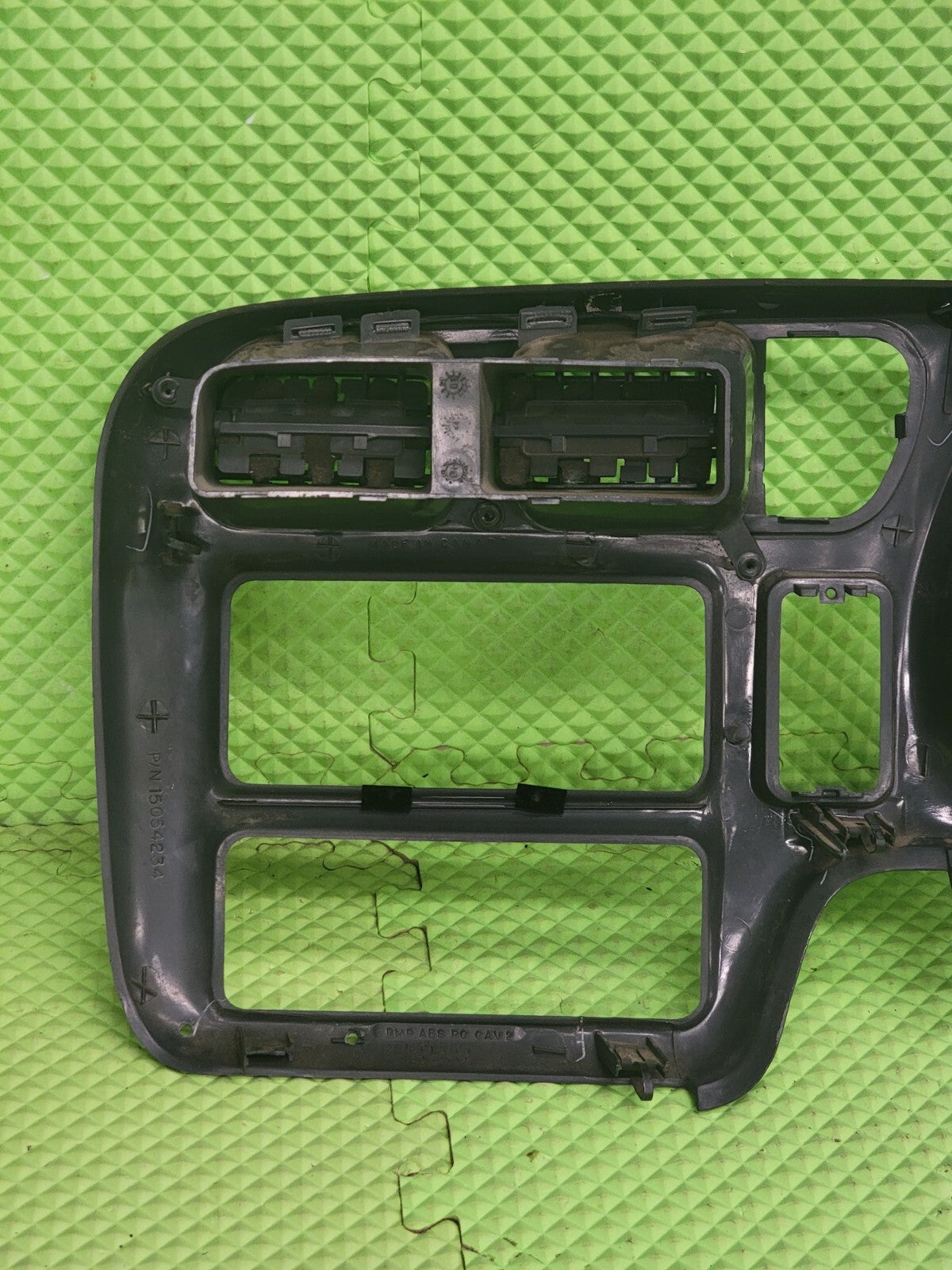 🔥98-04 BLAZER S10 JIMMY SONOMA Cluster Dash Radio Bezel graphite  C8