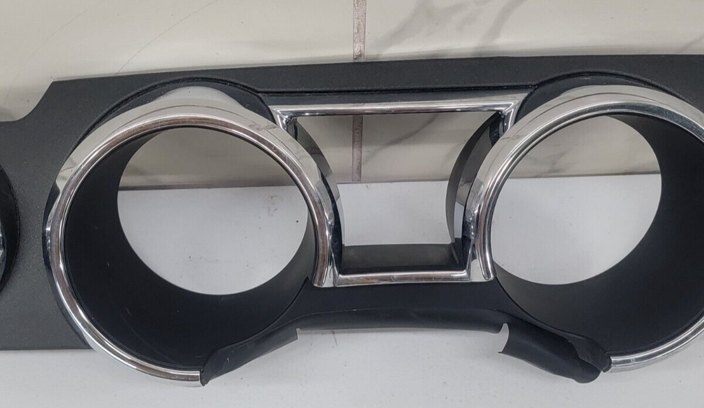 🔥05-09 Mustang Dash Instrument Cluster Bezel Speedometer Trim Chrome/Black C32