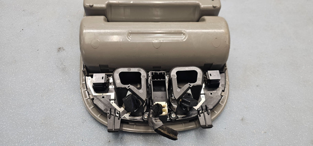 🔥07-12 HYUNDAI SANTA FE FRONT OVERHEAD CONSOLE DOME MAP LIGHT LAMP SUNROOF GRAY