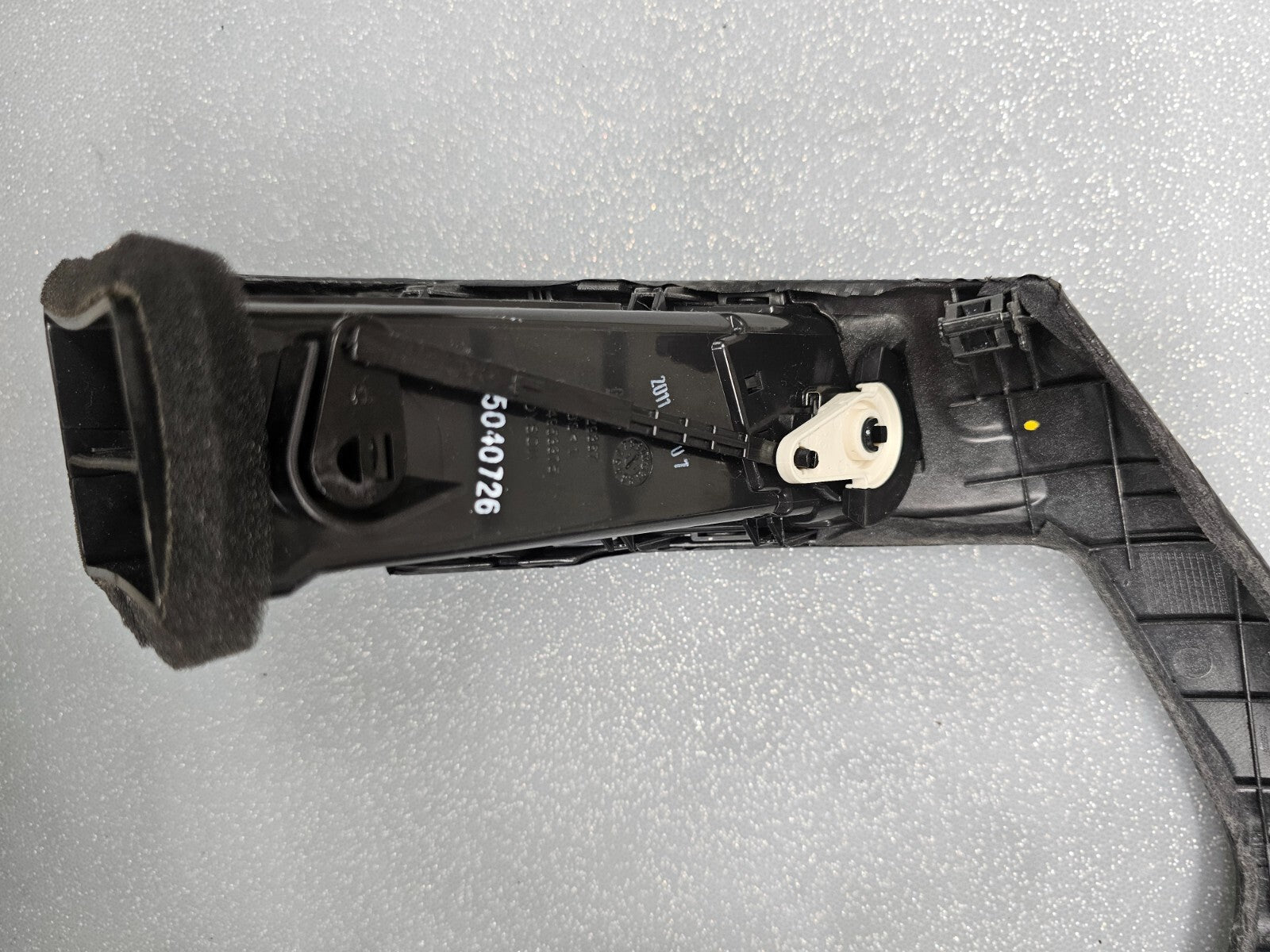 🔥11-15 Cruze Center Dash AM FM Radio Display Bezel Trim Panel Carbon Black OEM