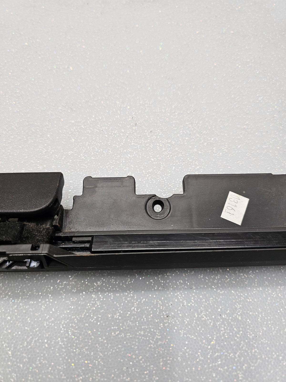 05-12 Nissan Pathfinder 05-19 Frontier Xterra Glove Box Latch Handle Compartment