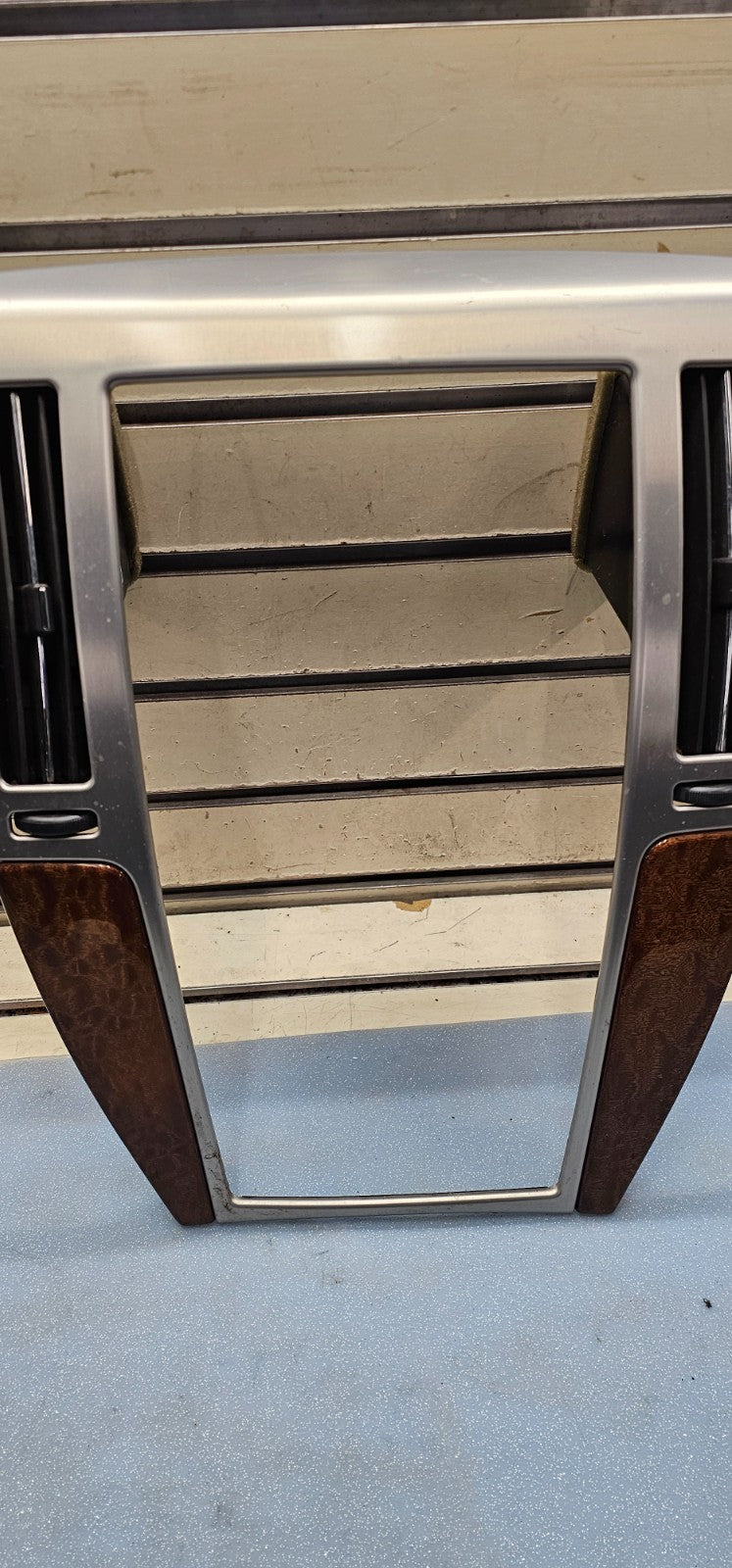🔥08-11 CADILLAC STS CENTER DASH RADIO STEREO NAVIGATION TRIM BEZEL SILVER/WOOD