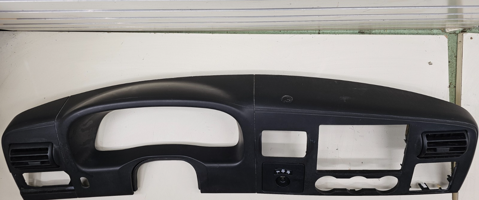 🔥05-07 Ford F250 Dash Instrument Cluster Speedometer Bezel Trim Panel Black C23