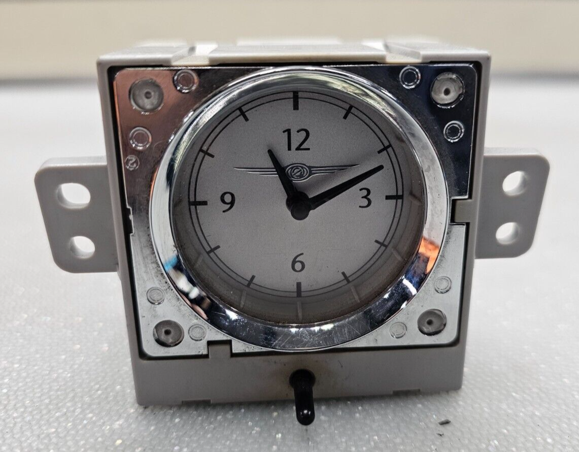 05-10 CHRYSLER 300 PT Cruiser Front Center Dash Analog Clock Assembly Authentic