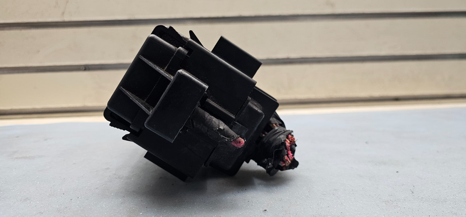 🔥2007 Commander Grand Cherokee 4.7L Engine HOOD FUSE Relay BOX Release Cover