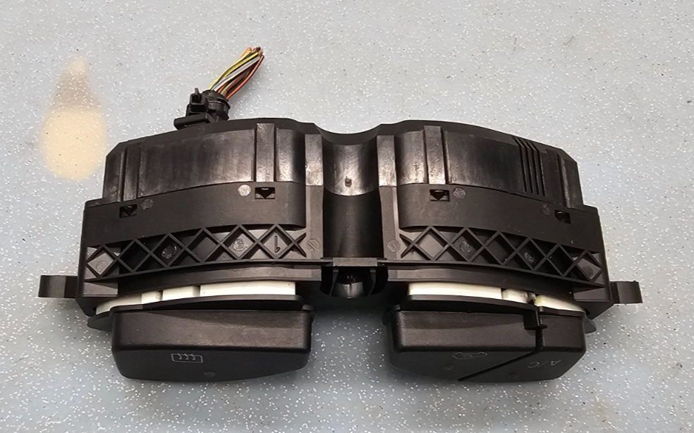 🔥05-07 Ford Focus AC Heater Climate Temperature Air Rear Defrost Dash Switch
