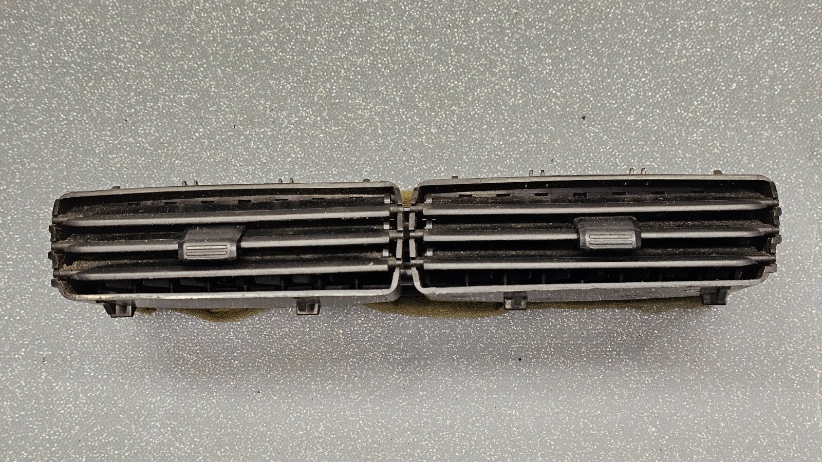 🔥08-11 Ford Focus Front Upper Center Dash Dual Air Vent Bezel Trim Panel Black