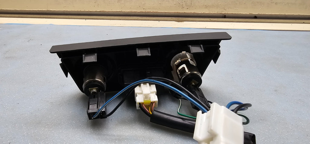 🔥2006-2011 ACCENT ELANTRA AUX JACK INPUT ADAPTER 12V TRIM PANEL BLACK OEM