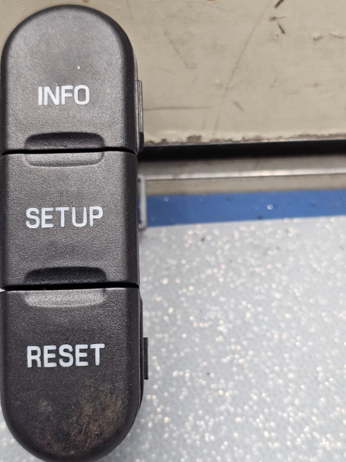 02-05 Explorer Mountaineer Left Driver Information Display Switch SETUP Assembly