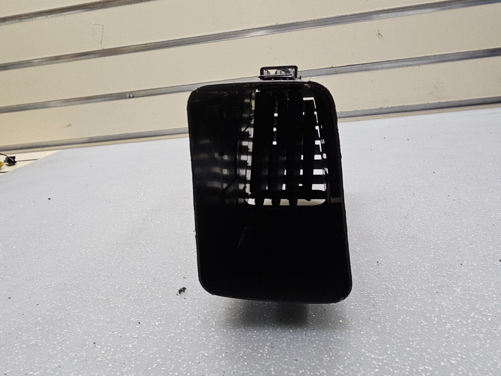 04-09 Legacy Outback Dash Front RIGHT Air Vent Heater Conditioning Filter Black