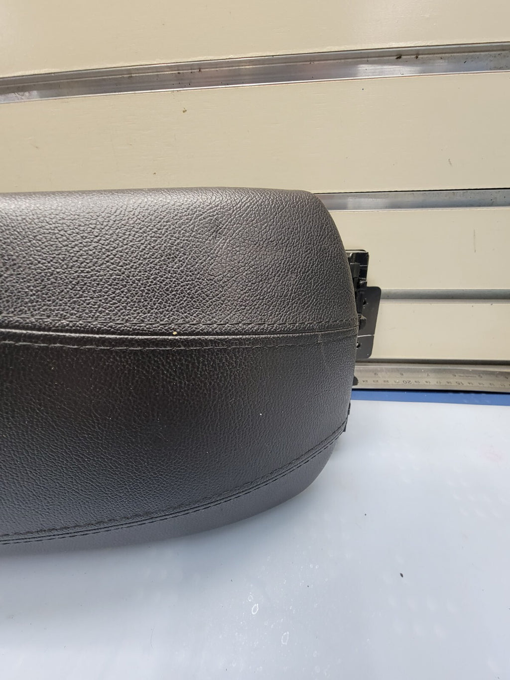 🔥11-14 HYUNDAI SONATA CENTER CONSOLE ARM REST ARMREST LID COVER TOP BLACK OEM