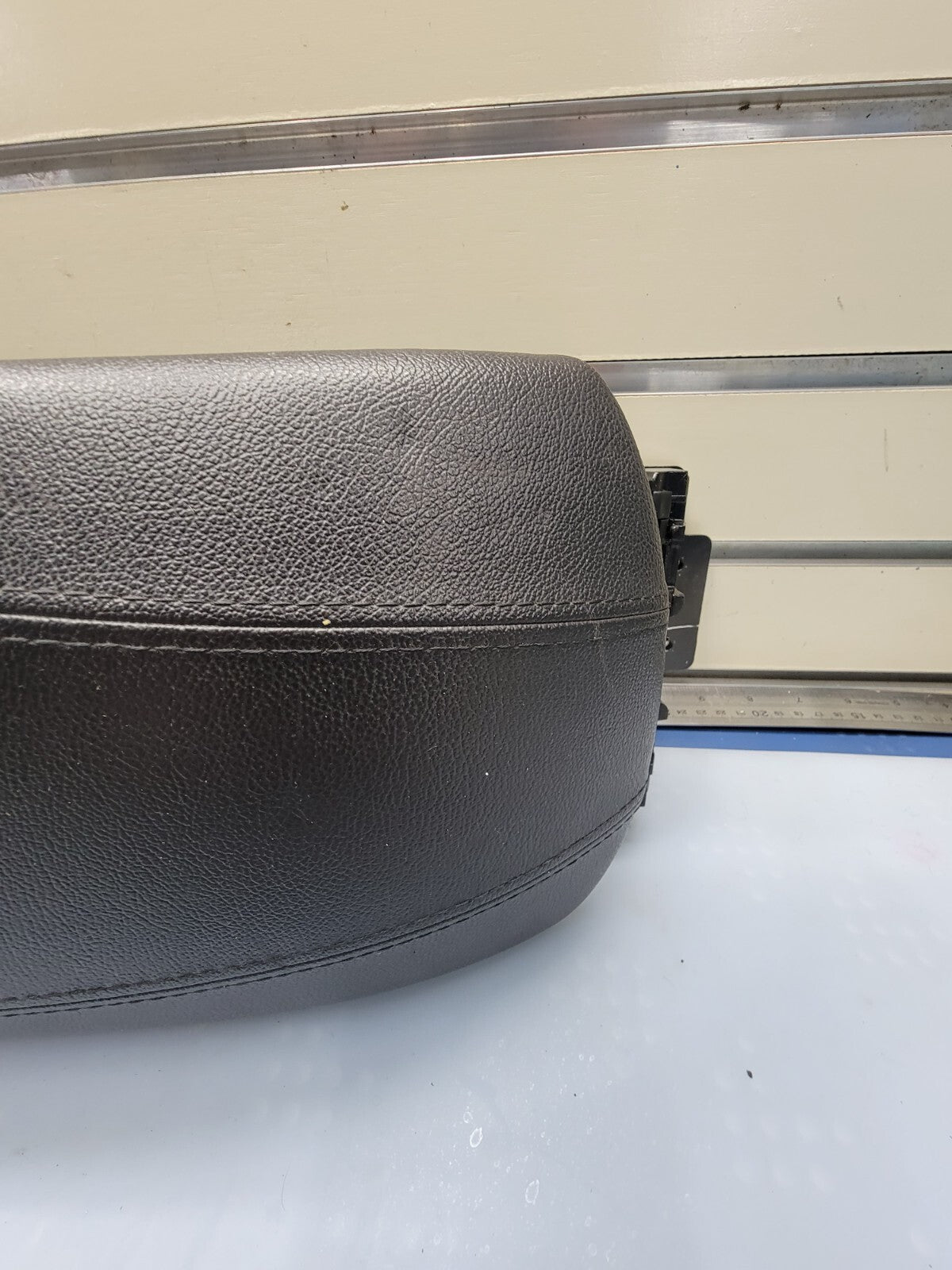 🔥11-14 HYUNDAI SONATA CENTER CONSOLE ARM REST ARMREST LID COVER TOP BLACK OEM
