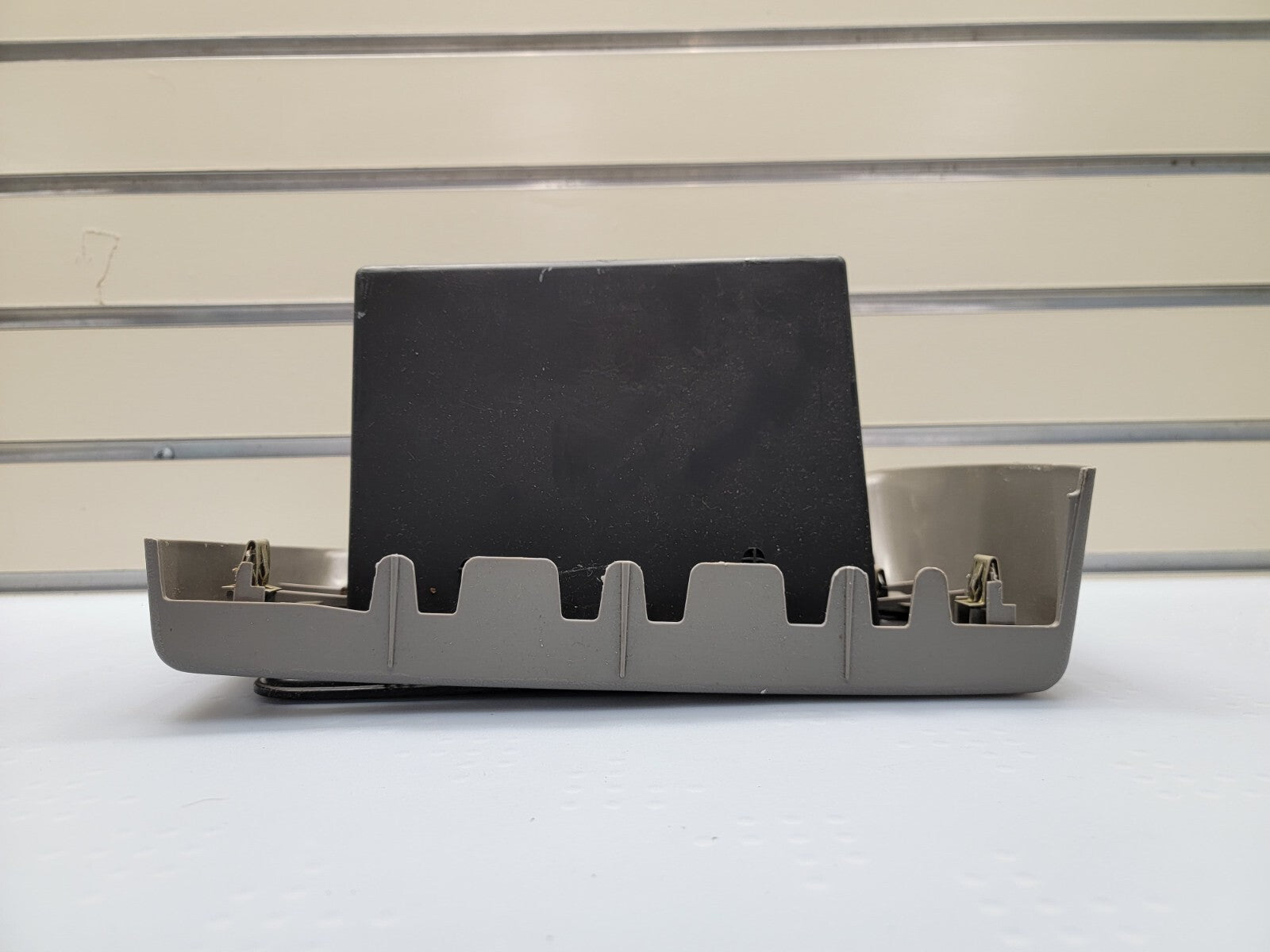 🔥2003-2006 Chevy SILVERADO TAHOE GMC SIERRA CENTER CONSOLE STORAGE CUBBY TAN