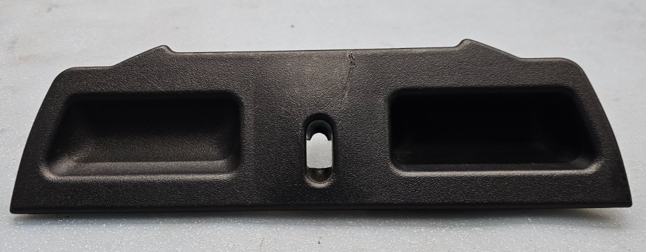 95-06 Silverado Sierra C/K 1500 2500 Center Console Jump Seat Lid Latch Assembly